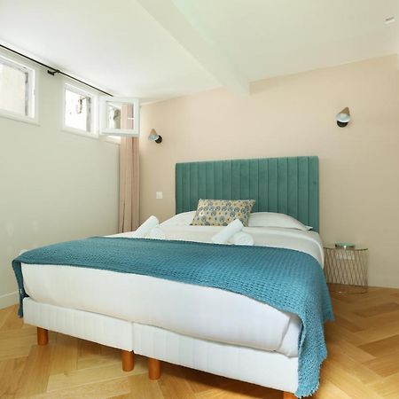 Apartment Center Of Paris By Studio Prestige Экстерьер фото