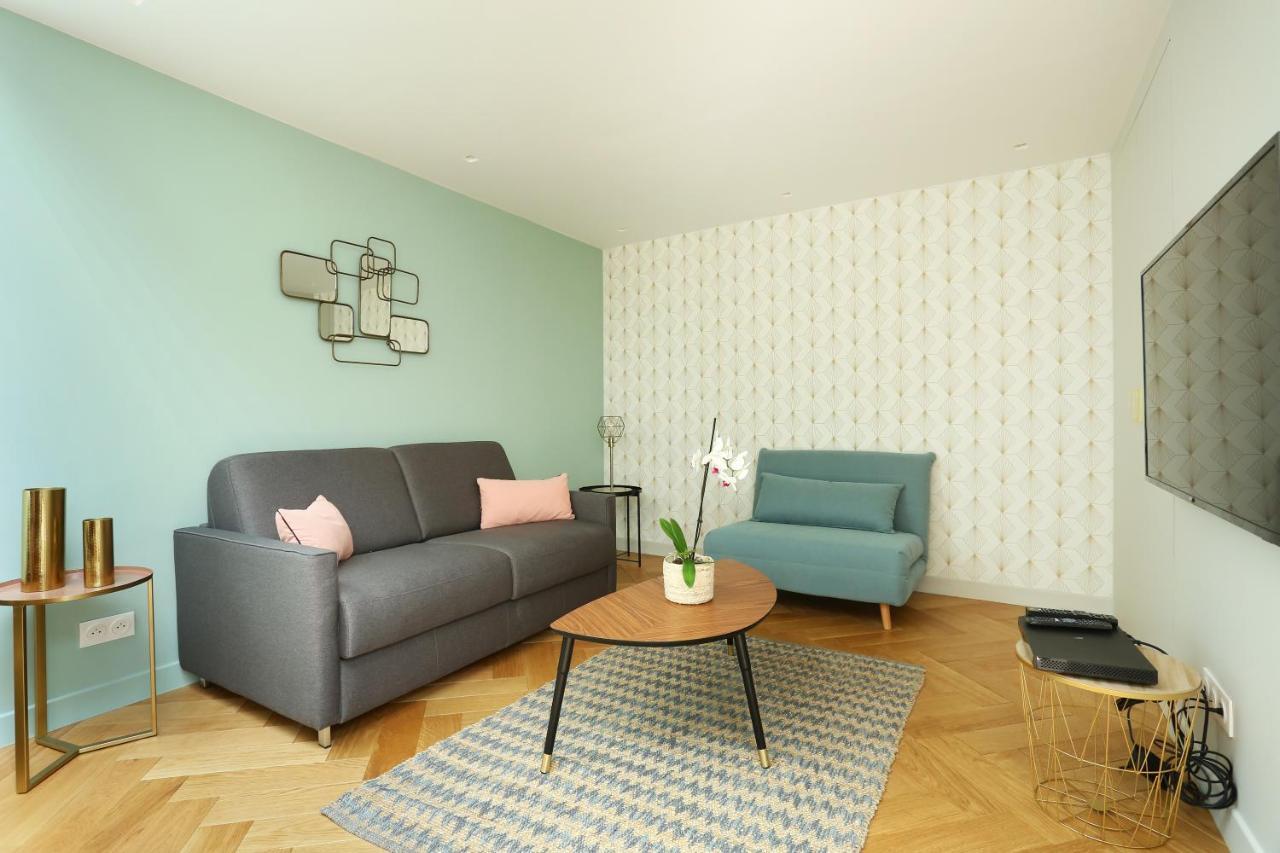 Apartment Center Of Paris By Studio Prestige Экстерьер фото