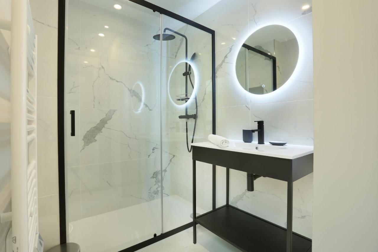 Apartment Center Of Paris By Studio Prestige Экстерьер фото