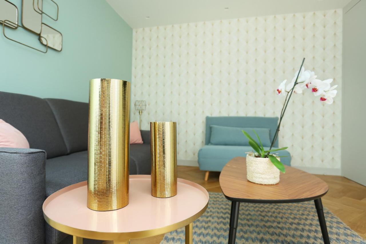 Apartment Center Of Paris By Studio Prestige Экстерьер фото