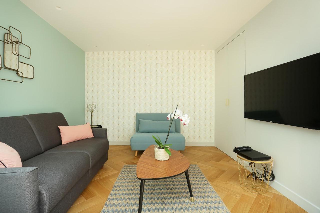 Apartment Center Of Paris By Studio Prestige Экстерьер фото