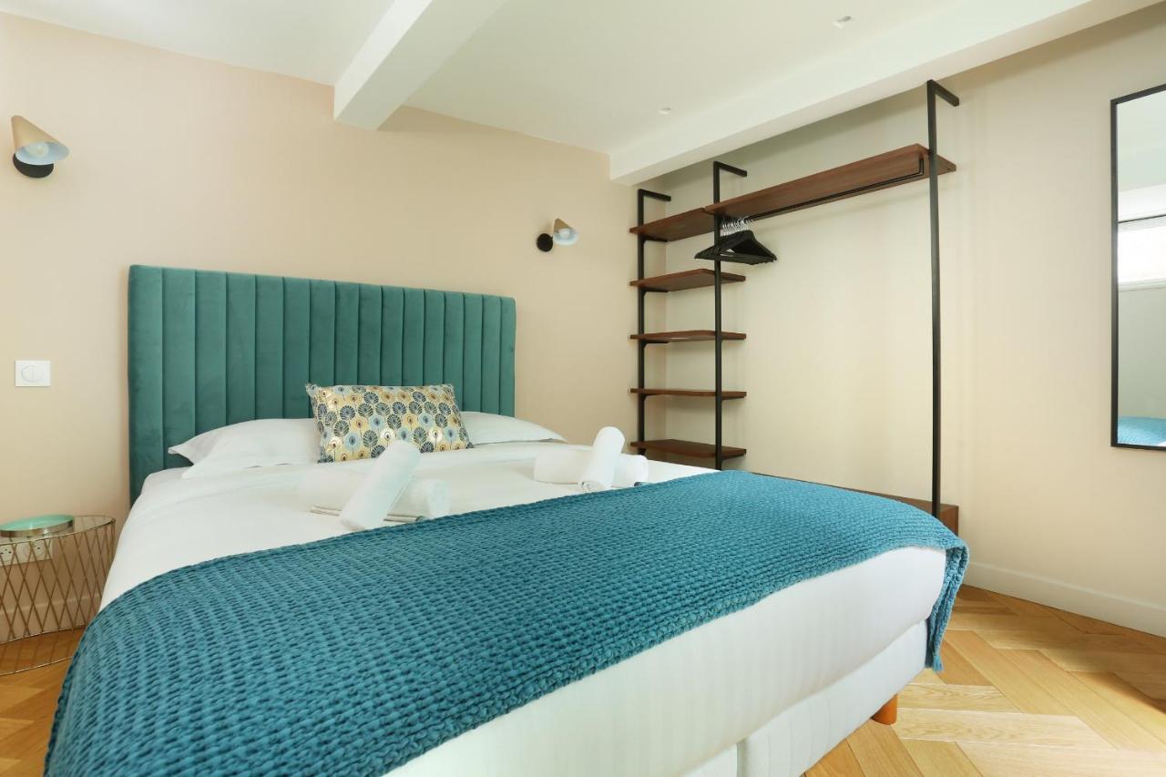 Apartment Center Of Paris By Studio Prestige Экстерьер фото